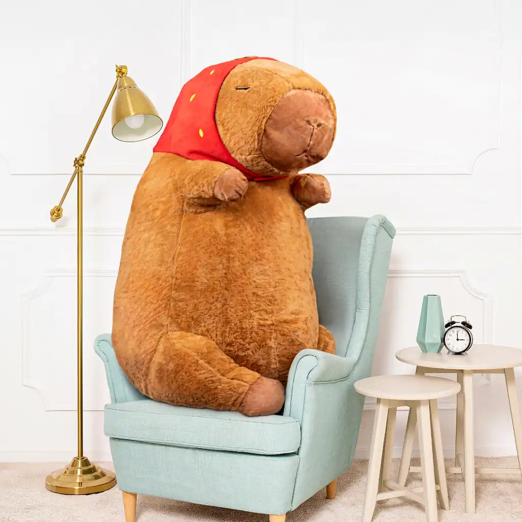 Peluche Capybara Fraise - 25 à 150cm