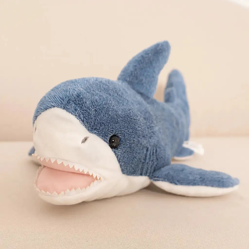 peluche requin mignon
