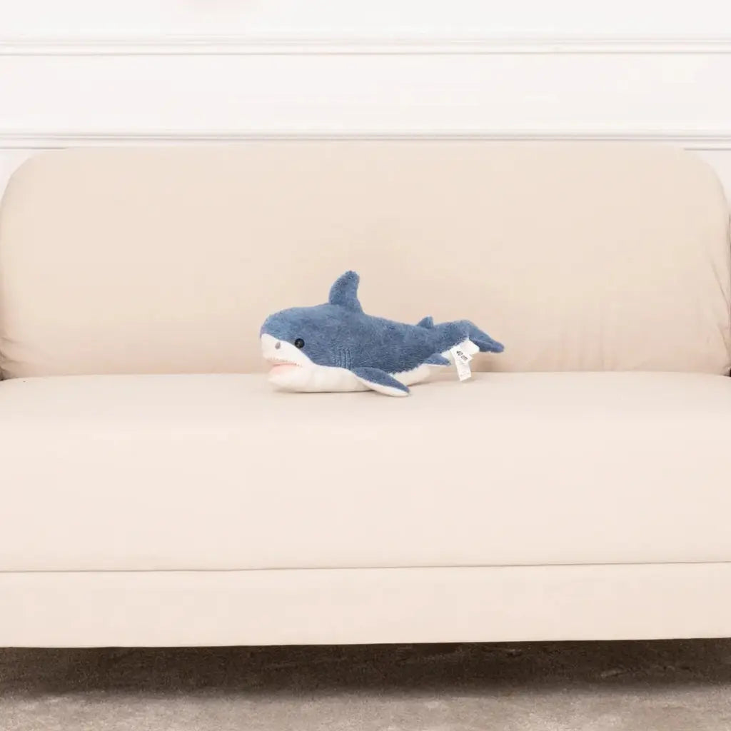 petite peluche requin mignon