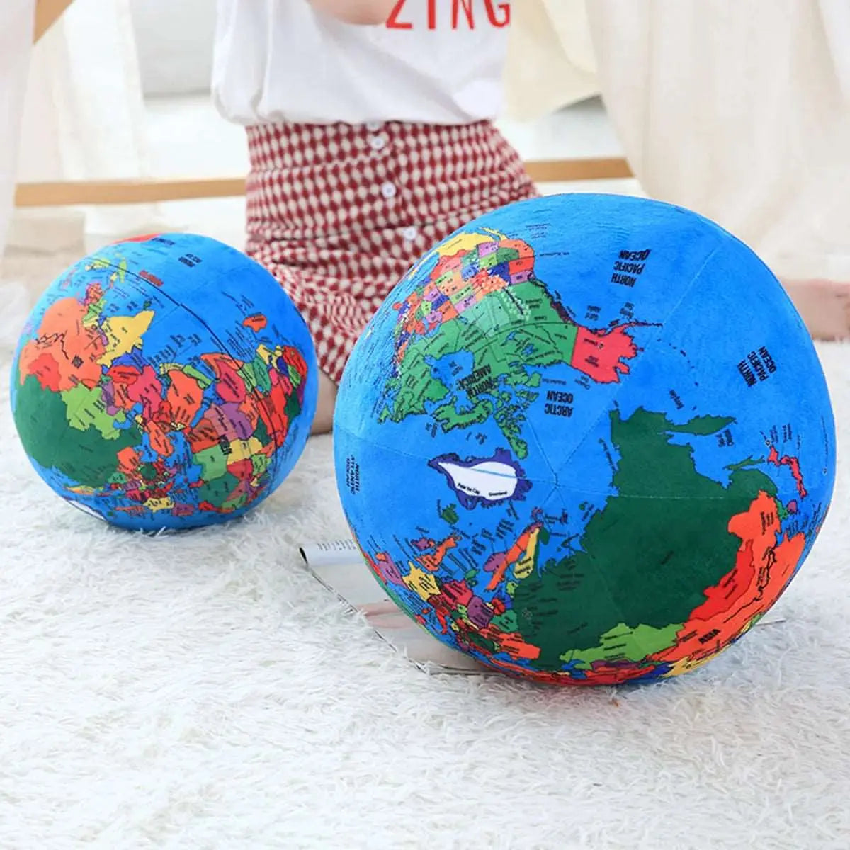 2 peluches globes