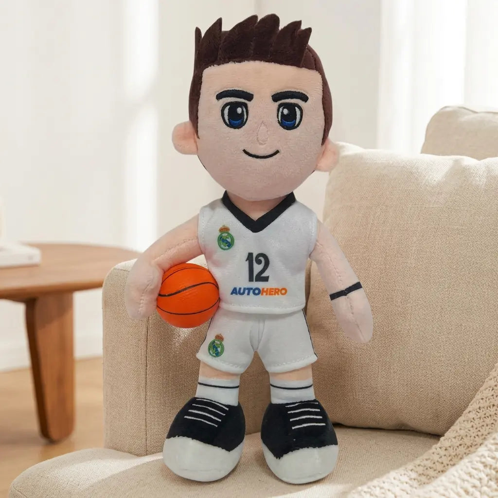 Joueur de basket Real Madrid en version peluche