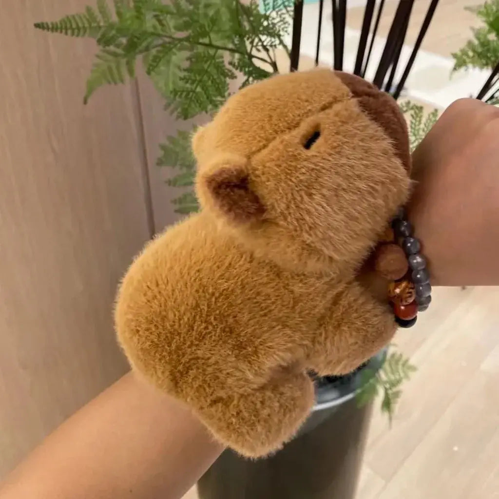 peluche capybara bracelet