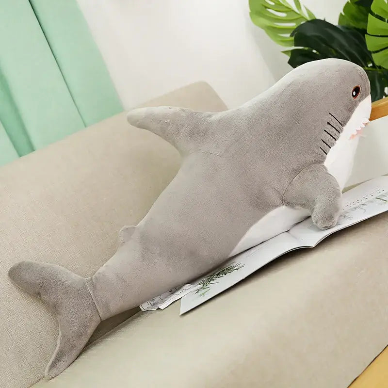 peluche requin grise
