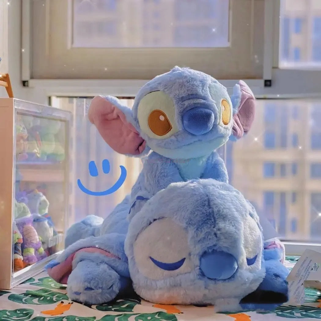 peluche stitch assoupi